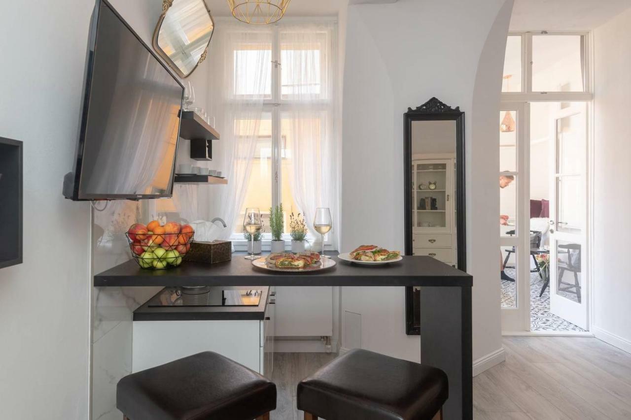 Wenceslas Square / Main Station - New Studio***** Praga Exterior foto